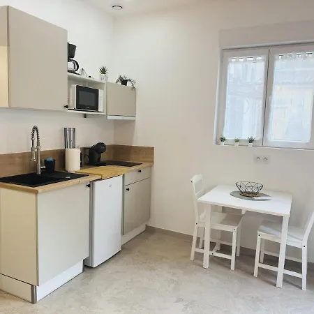 Maisonnette Vieille - Port 2 Min Away Διαμέρισμα Αντίμπ